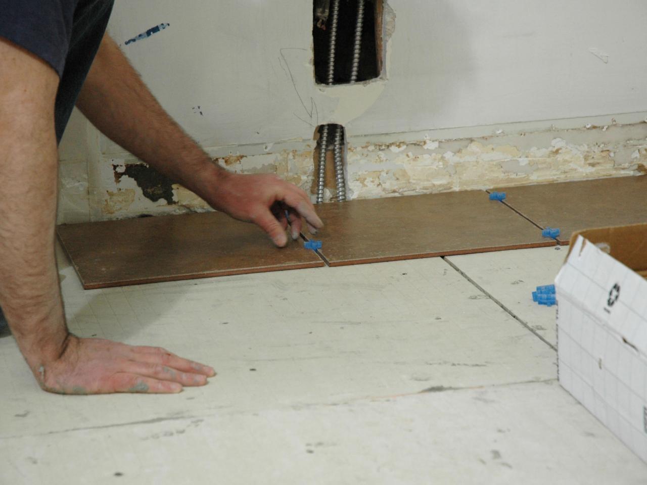 Подготовка деревянного основания к укладке плитки: ревизия